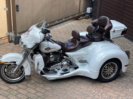 2007 Harley-Davidson Electra Glide, белый, 4500000 рублей, вид 1