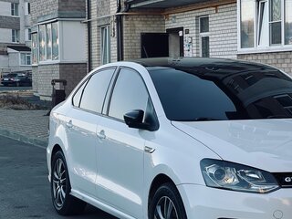 2018 Volkswagen Polo V Рестайлинг, белый, 1450000 рублей, вид 3