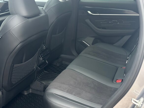 2026 Geely Monjaro I, серебристый, 4904990 рублей - вид 20