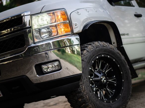 2013 Chevrolet Silverado II (GMT900), белый, 3000000 рублей - вид 8