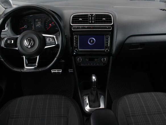 2018 Volkswagen Polo V Рестайлинг, серебристый - вид 6