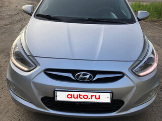 2013 Hyundai Solaris I, серебристый, 749000 рублей, вид 4