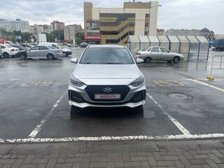 2018 Hyundai Solaris II, серебристый, 1500000 рублей, вид 2