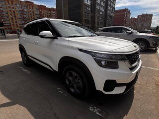 2021 Kia Seltos I, белый, 2000000 рублей, вид 1