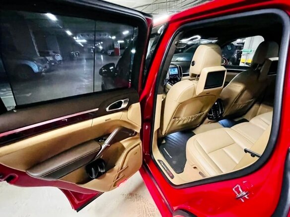 2015 Porsche Cayenne GTS II Рестайлинг (958), красный, 4500000 рублей - вид 18