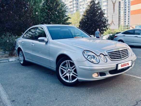 2004 Mercedes-Benz E-Класс 200 III (W211, S211), серебристый, 900000 рублей - вид 3