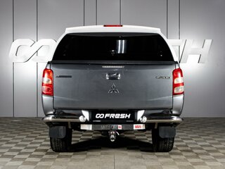 2017 Mitsubishi L200 V, серый, 2000000 рублей, вид 4