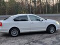 2013 Skoda Octavia II (A5) Рестайлинг, белый, 1190000 рублей - вид 1