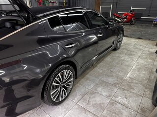 2019 Kia Stinger I, серый, 2070000 рублей, вид 4