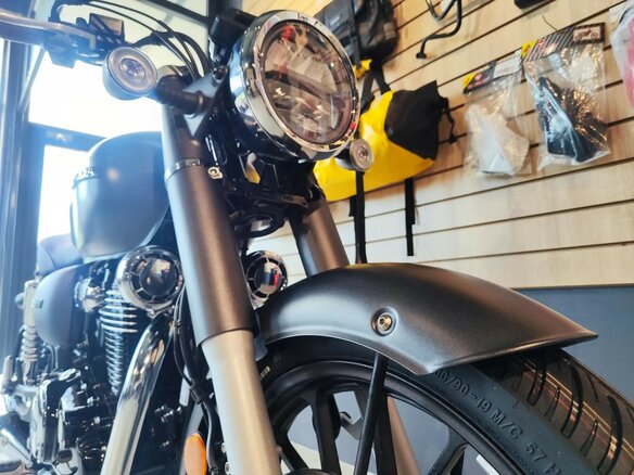 2026 Honda CB 350, серый, 599900 рублей - вид 12