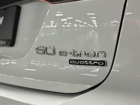 2023 Audi Q4 e-tron 50 quattro I, белый, 4999000 рублей - вид 20