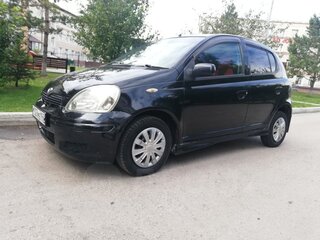 2002 Toyota Vitz I (P10), чёрный, 475000 рублей, вид 4