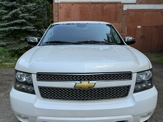 2013 Chevrolet Tahoe 6AT III, белый, 3000000 рублей, вид 2