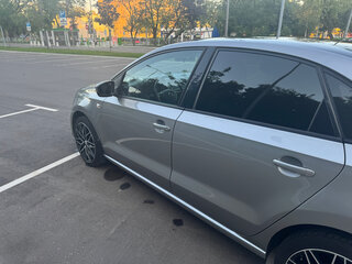 2017 Volkswagen Polo V Рестайлинг, серебристый, 1350000 рублей, вид 3
