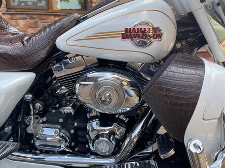 2007 Harley-Davidson Electra Glide, белый, 4500000 рублей, вид 4