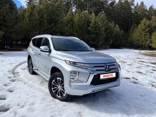 2022 Mitsubishi Pajero Sport III Рестайлинг, серебристый, 4900000 рублей, вид 4