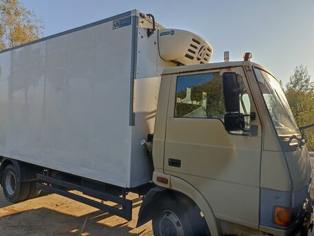 2007 TATA 613, бежевый, 690000 рублей, вид 2