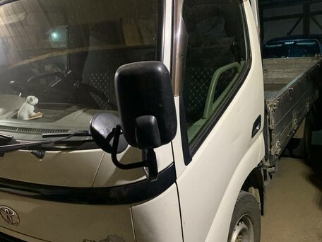 2003 Toyota Dyna, белый, 1350000 рублей, вид 3
