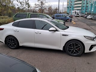 2018 Kia Optima IV Рестайлинг, белый, 1700000 рублей, вид 4