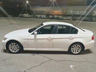 2010 BMW 3 серии 320i V (E90/E91/E92/E93) Рестайлинг, белый, 1040000 рублей, вид 4