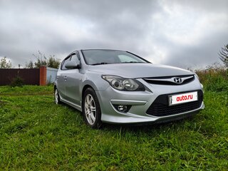 2011 Hyundai i30 I Рестайлинг, серебристый, 700000 рублей, вид 1