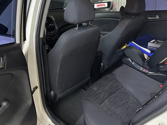 2014 Hyundai Solaris I Рестайлинг, бежевый, 550000 рублей - вид 8