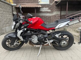 2012 MV Agusta Brutale 675, красный, 700000 рублей, вид 2