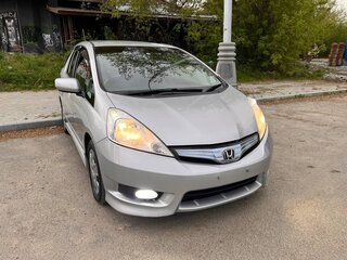 2011 Honda Fit Shuttle I, серебристый, 1080000 рублей, вид 1