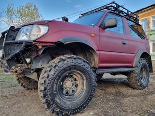 1997 Toyota Land Cruiser Prado 90 Series, красный, 1300000 рублей, вид 4