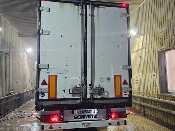 2000 Schmitz Cargobull SKO, белый, 1300000 рублей - вид 1