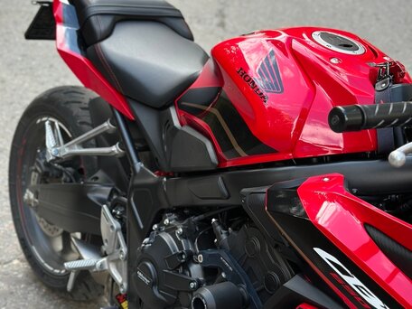2023 Honda CB 650R, красный, 980000 рублей, вид 5