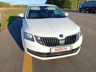 2017 Skoda Octavia III (A7) Рестайлинг, белый, 1440000 рублей, вид 1