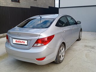 2014 Hyundai Solaris I Рестайлинг, серебристый, 1200000 рублей, вид 4