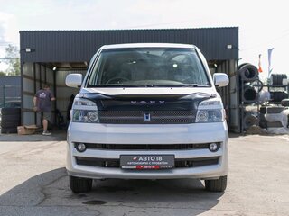 2004 Toyota Voxy I (R60), серый, 999000 рублей, вид 3