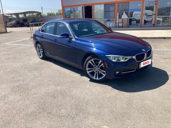 2018 BMW 3 серии 330i xDrive VI (F3x) Рестайлинг, синий, 2300000 рублей - вид 5