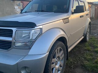 2007 Dodge Nitro, серебристый, 700000 рублей, вид 1