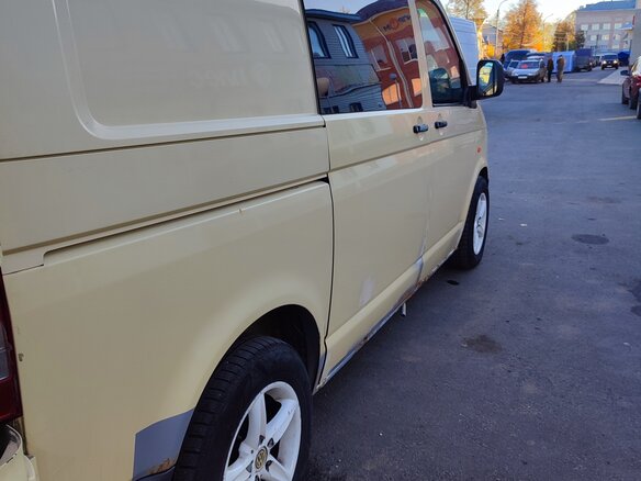 2007 Volkswagen Transporter T5, бежевый, 780000 рублей - вид 1