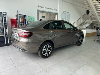 2024 Lada (ВАЗ) Vesta I Рестайлинг (NG), коричневый, 1696000 рублей, вид 3