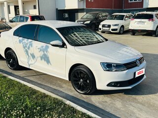 2013 Volkswagen Jetta VI, белый, 910000 рублей, вид 4