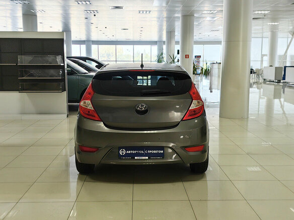 2011 Hyundai Solaris I, серый - вид 3
