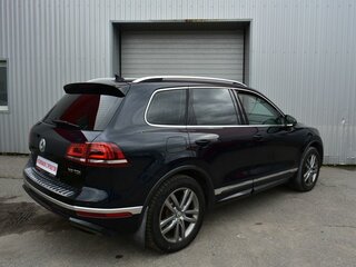 2016 Volkswagen Touareg II Рестайлинг, синий, 2449000 рублей, вид 4