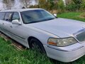 2003 Lincoln Town Car III Рестайлинг, белый, 500000 рублей - вид 2