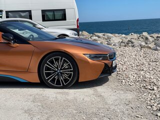 2018 BMW i8 I Рестайлинг, оранжевый, 7200000 рублей, вид 4