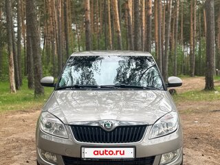 2011 Skoda Fabia II Рестайлинг, серый, 350000 рублей, вид 2