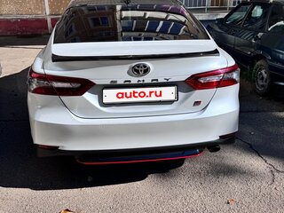 2021 Toyota Camry VIII (XV70) Рестайлинг, белый, 3000000 рублей, вид 3