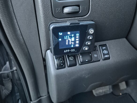 2006 Nissan Pathfinder III, чёрный - вид 15