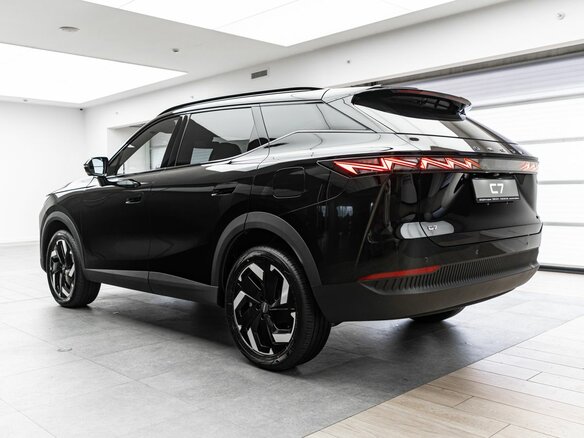 2026 Omoda C7, чёрный, 3499000 рублей - вид 4