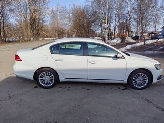 2012 Volkswagen Passat B7, белый, 1045000 рублей, вид 2