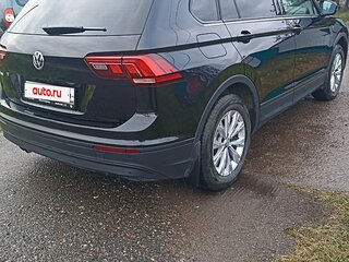 2019 Volkswagen Tiguan II, чёрный, 3770000 рублей, вид 5