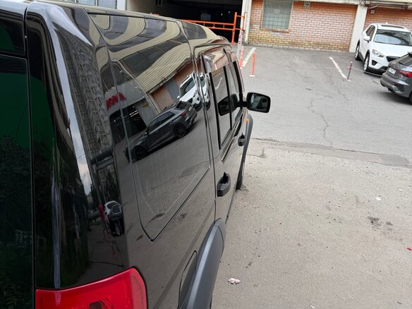 2008 Land Rover Discovery III, чёрный, 1250000 рублей - вид 8